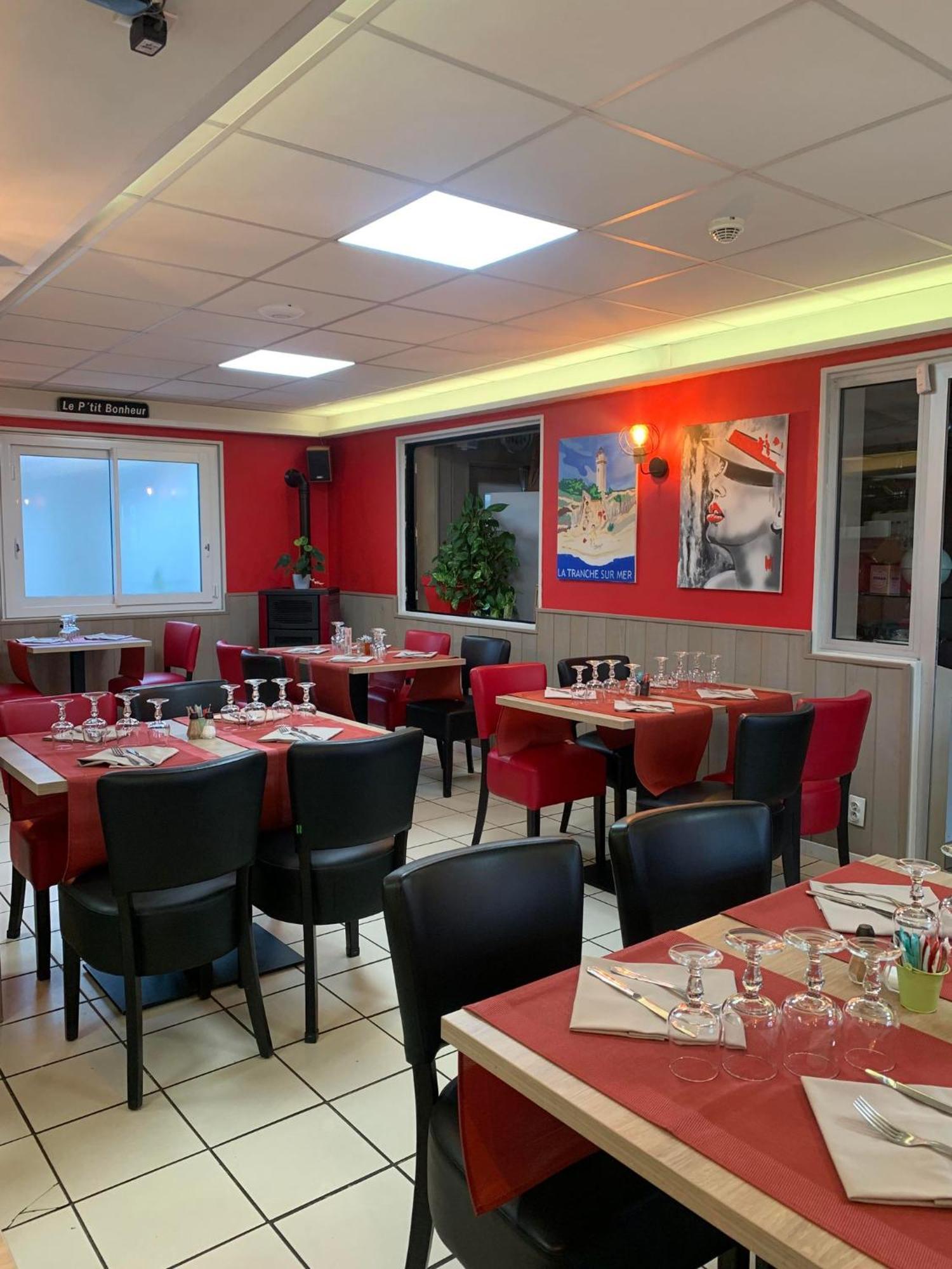 Au Petit Bonheur Hotel La Tranche-sur-Mer Luaran gambar