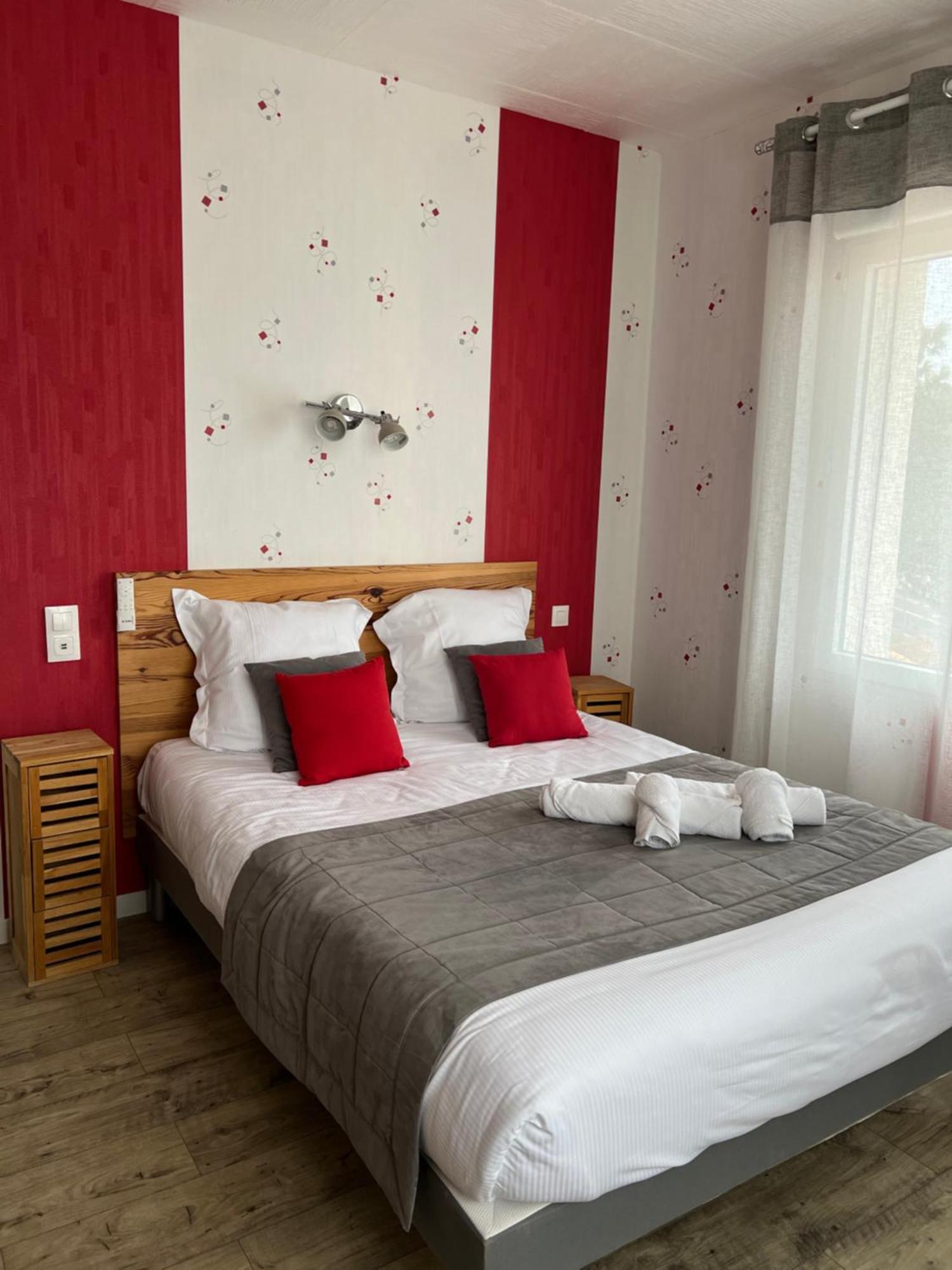 Au Petit Bonheur Hotel La Tranche-sur-Mer Luaran gambar