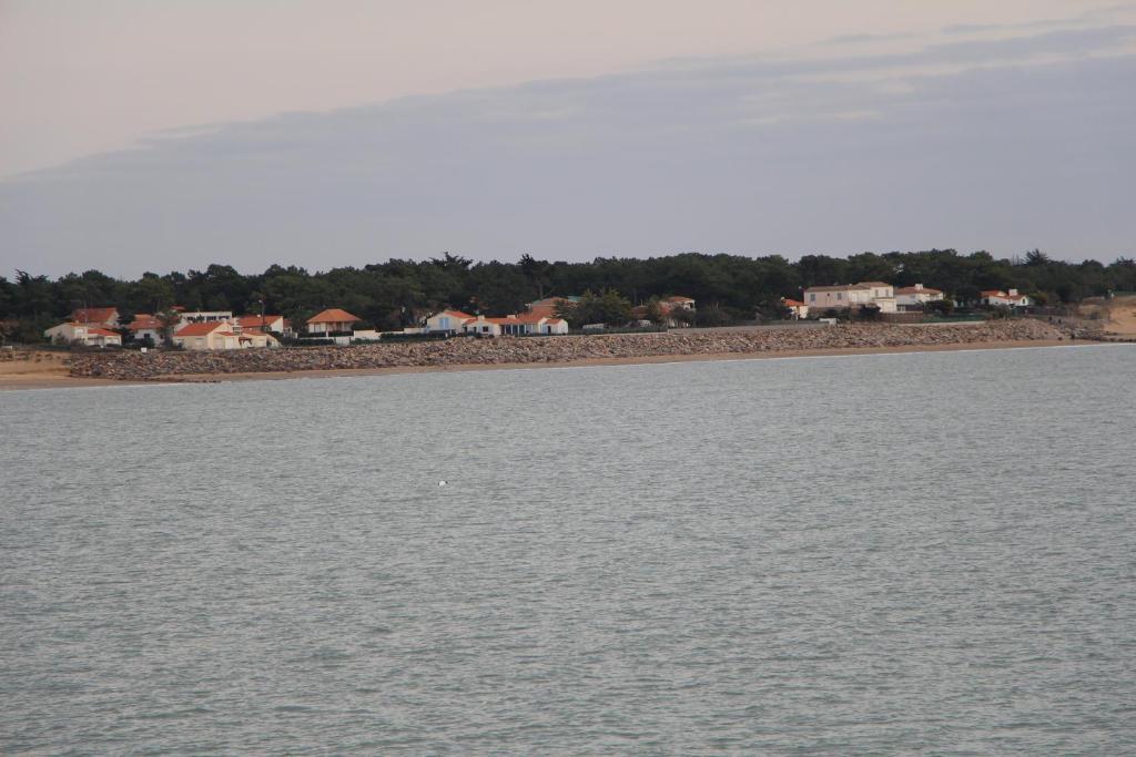 Au Petit Bonheur Hotel La Tranche-sur-Mer Luaran gambar