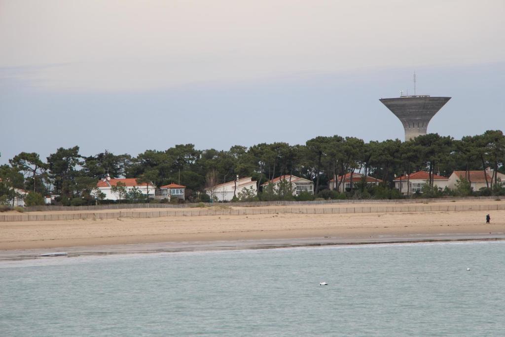Au Petit Bonheur Hotel La Tranche-sur-Mer Luaran gambar