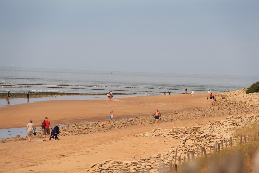 Au Petit Bonheur Hotel La Tranche-sur-Mer Luaran gambar